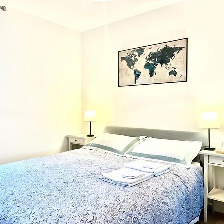 The Room King Size Bed And Private Bathroom Dublin Exterior foto