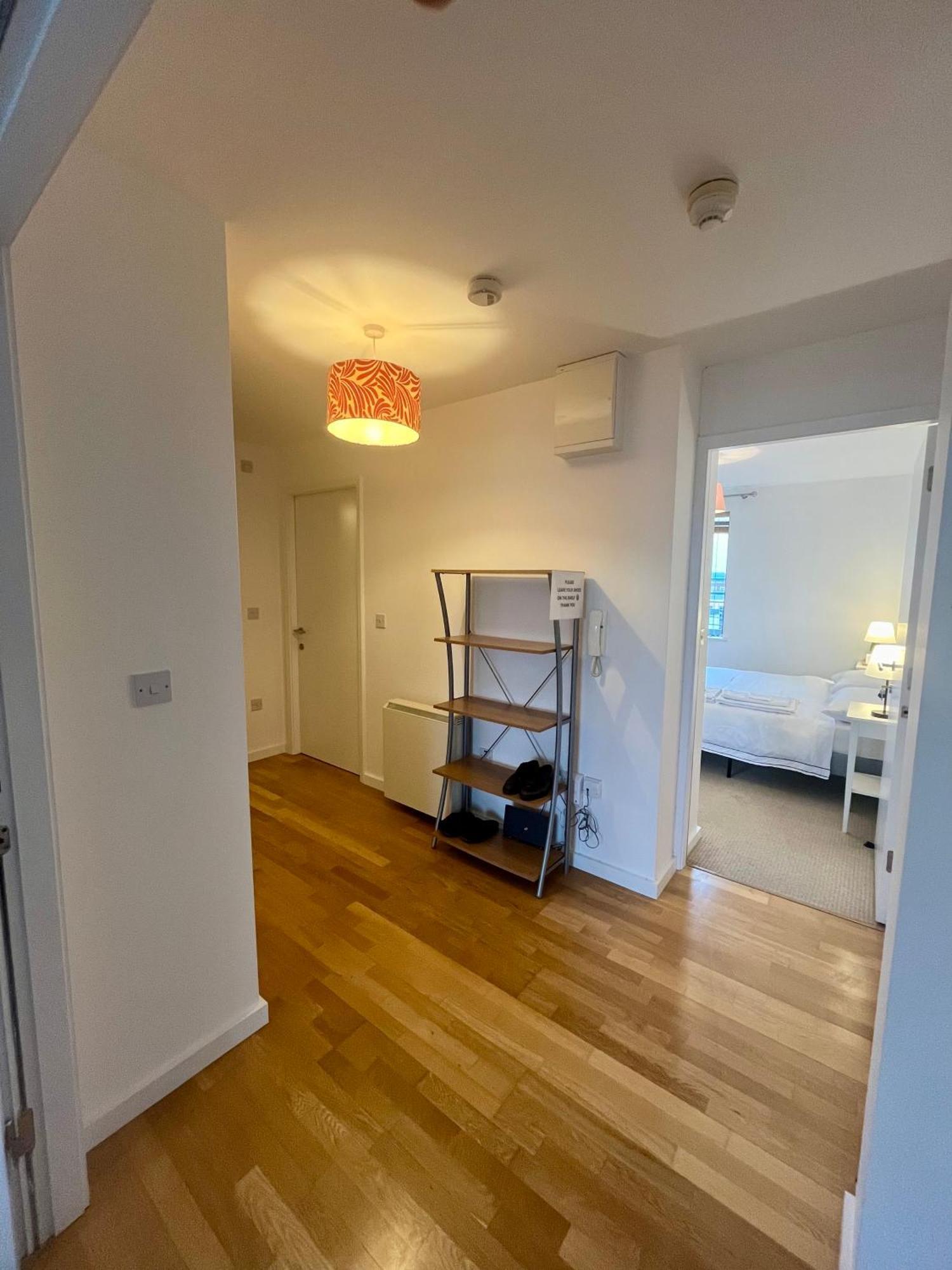 The Room King Size Bed And Private Bathroom Dublin Exterior foto